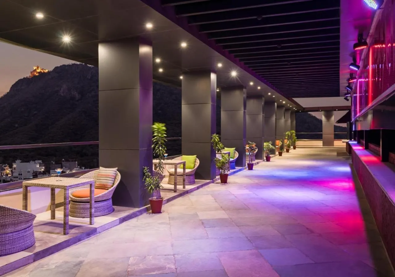 Juesta Sajjangarh Resort & Spa, Udaipur 5*,